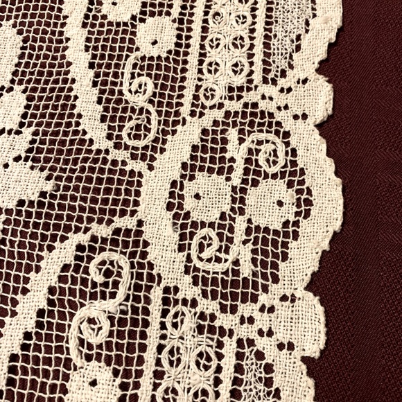 🌟HOST PICK🌟 Antique European Bobbin Lace Tablecloth 1920-30s Crotchet Lace - Picture 6 of 6